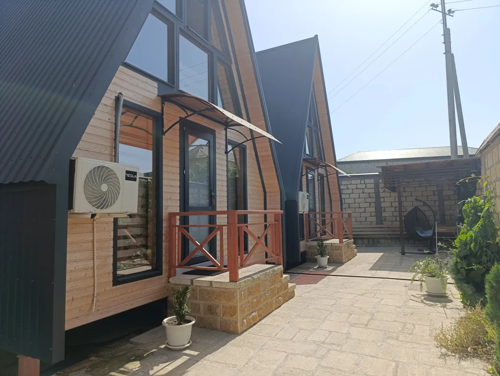 Домик на побережье Каспия