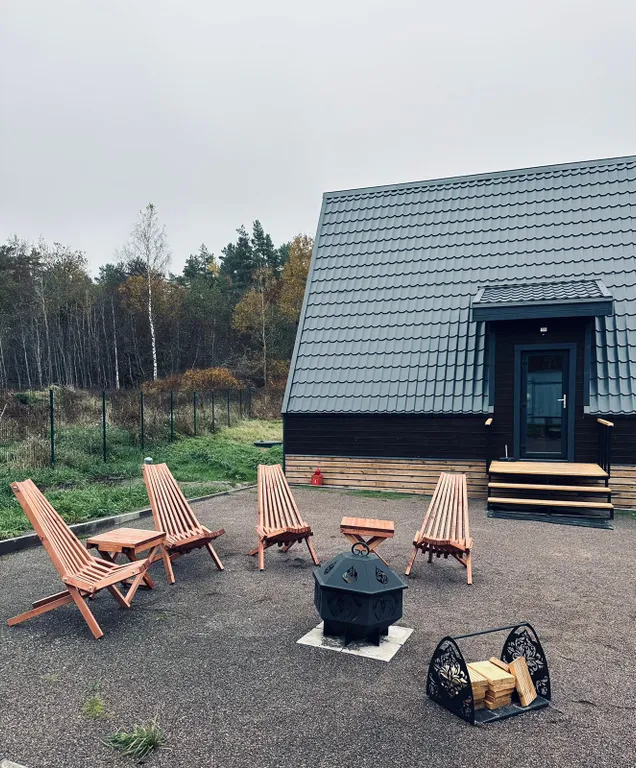 А-фрейм на берегу озера