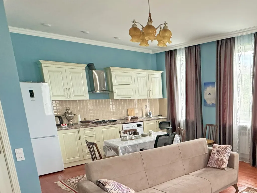 Апартаменты с видом на горы, частный фруктовый сад и беседка