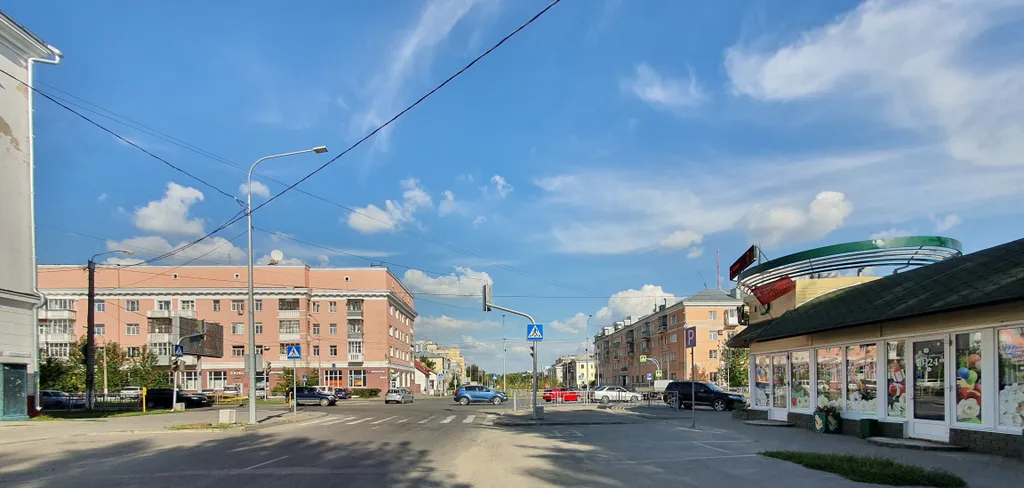 Просторная квартира в центре у парка Изумрудный и площади Октября