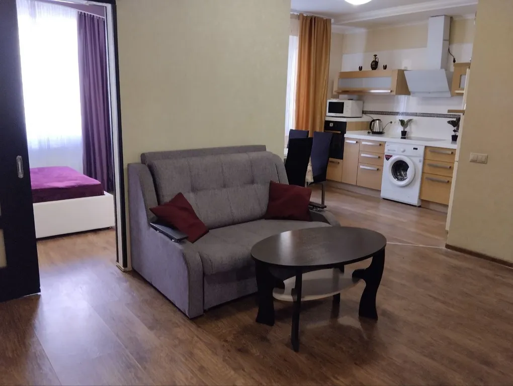 Уютная, чистая квартира возле парка и стадиона Галицкого