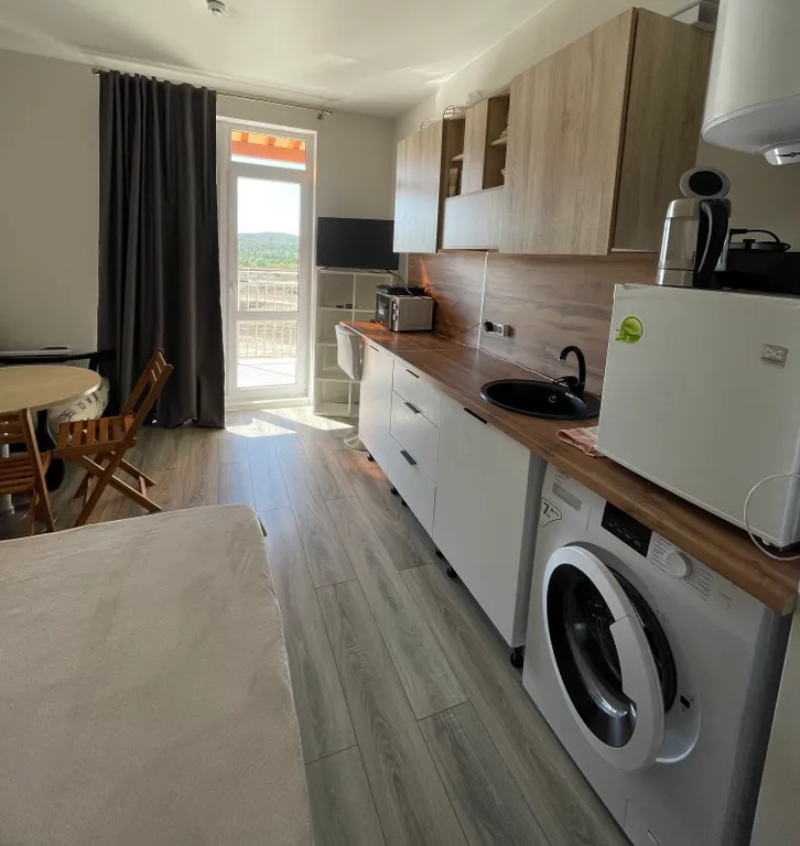 Уютная квартира с видом на горы в Сукко