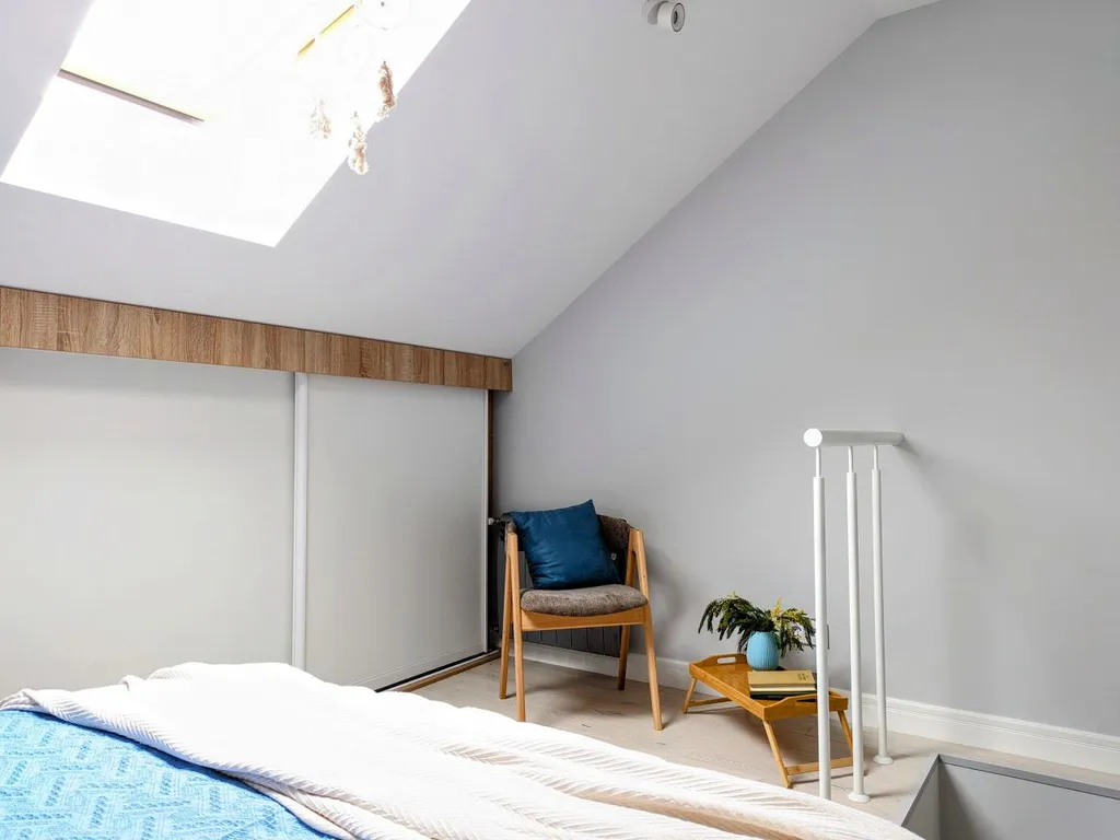 Двухуровневая квартира с балконом в центре