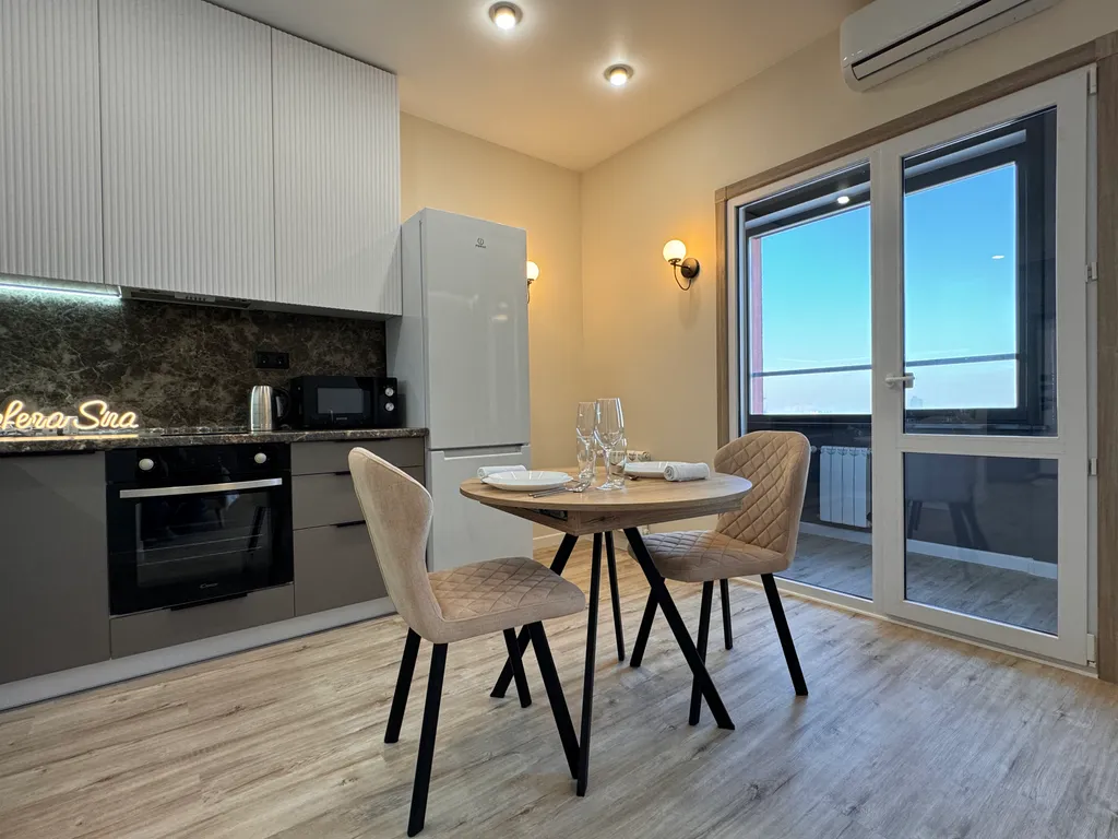 Роскошная квартира у ТРЦ Аура в новом доме