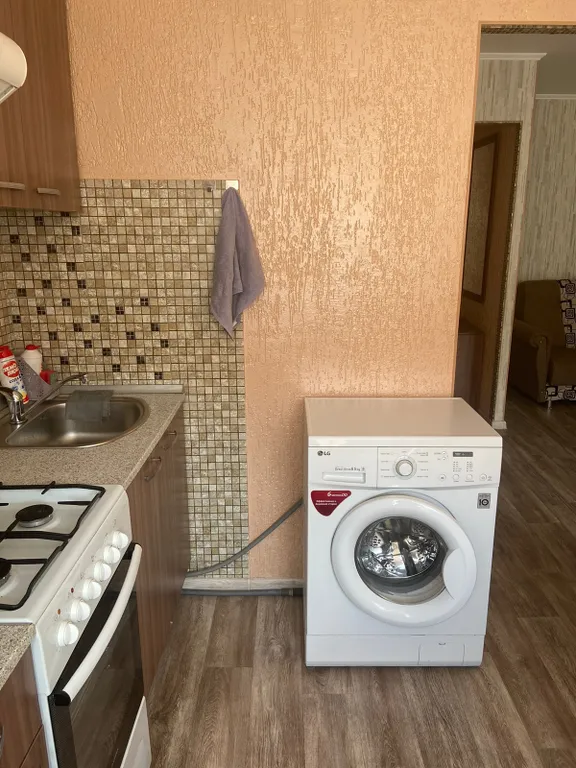 Квартира 2-комнатная возле жд вокзала