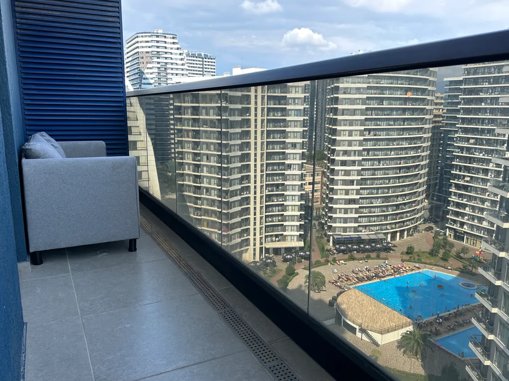 Уютная квартира с бассейном