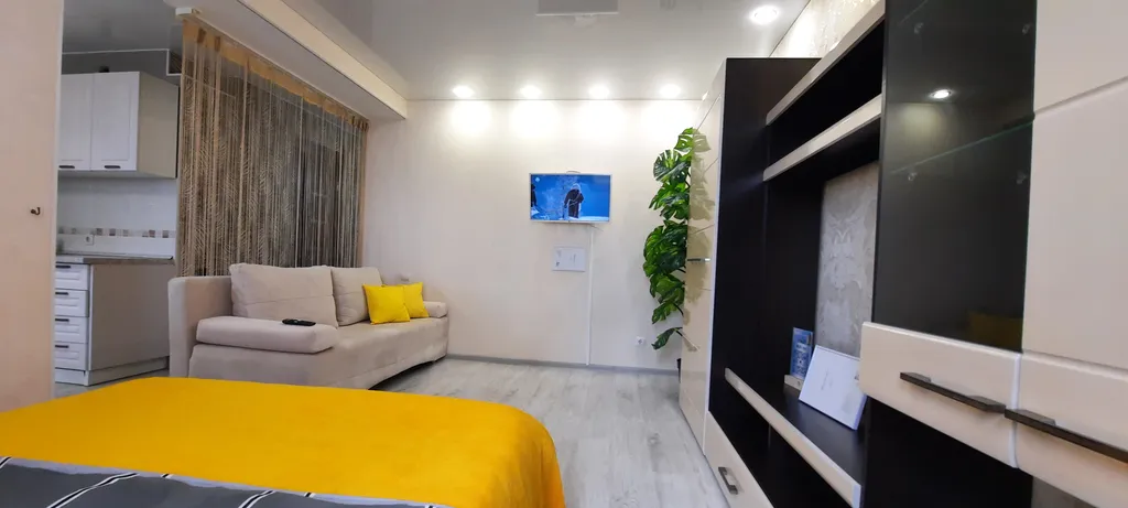 Квартира Квартира со свежим ремонтом и Smart TV — Саратов