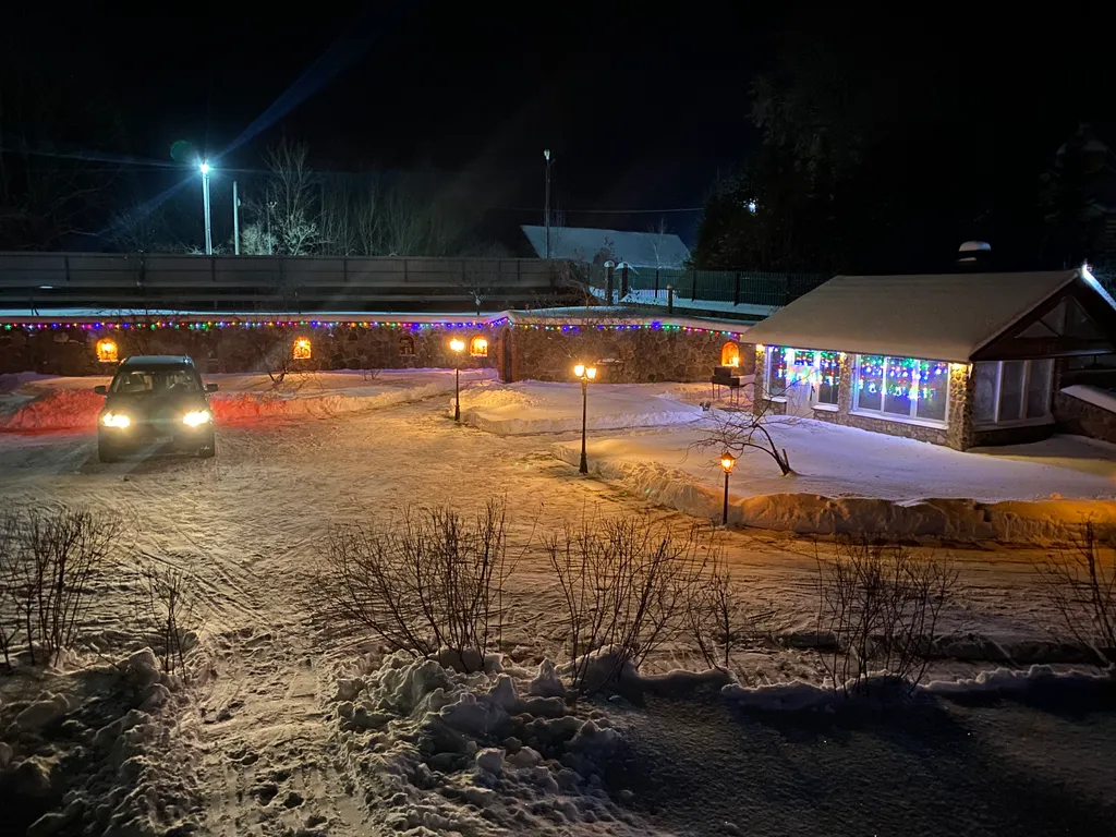 Коттедж на берегу реки с собственным пирсом