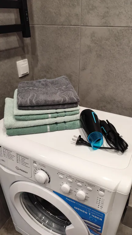 Уютная двухкомнатная квартира в новом жк на берегу озера