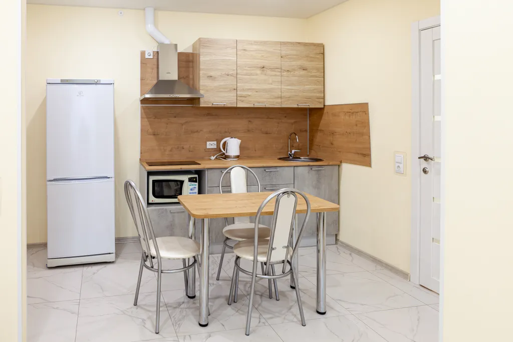 Большая студия со спальней