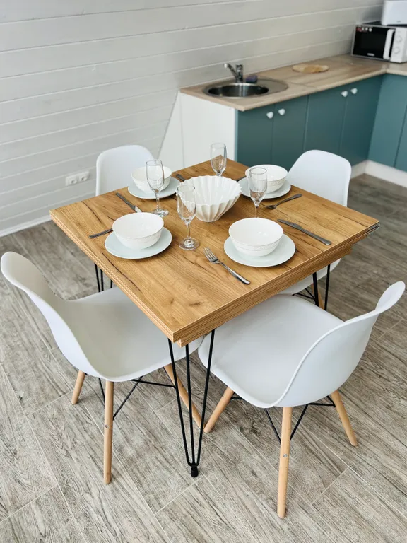 Дом Шалаш с купелью у озера