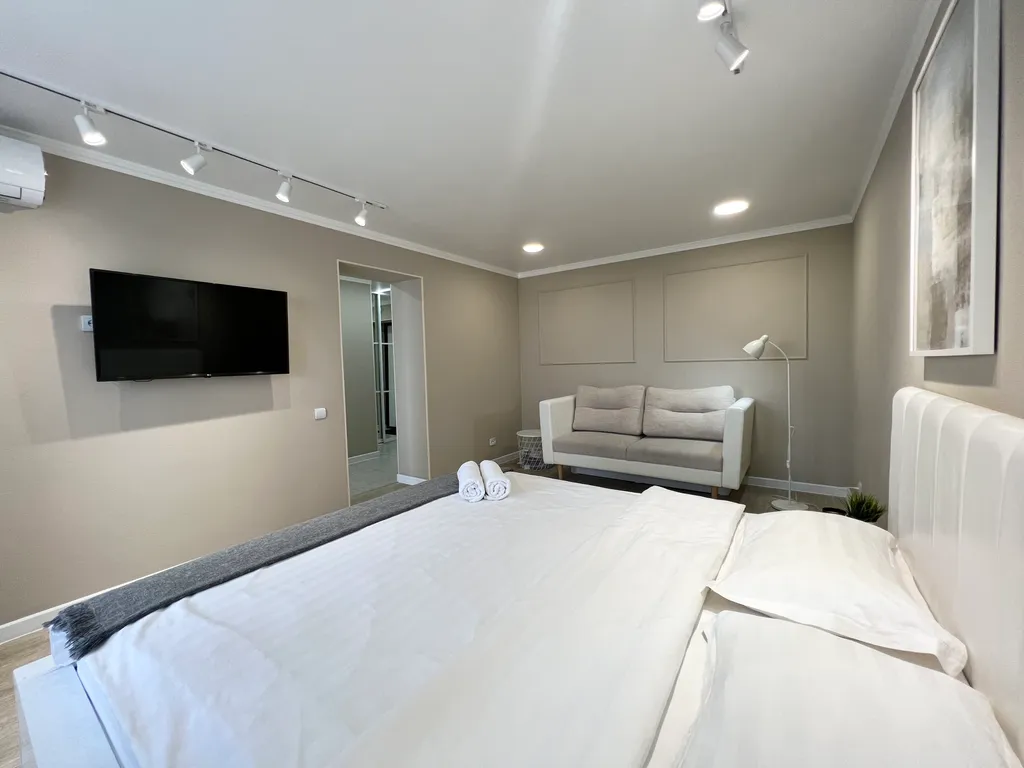 Lux с видом на Иртыш