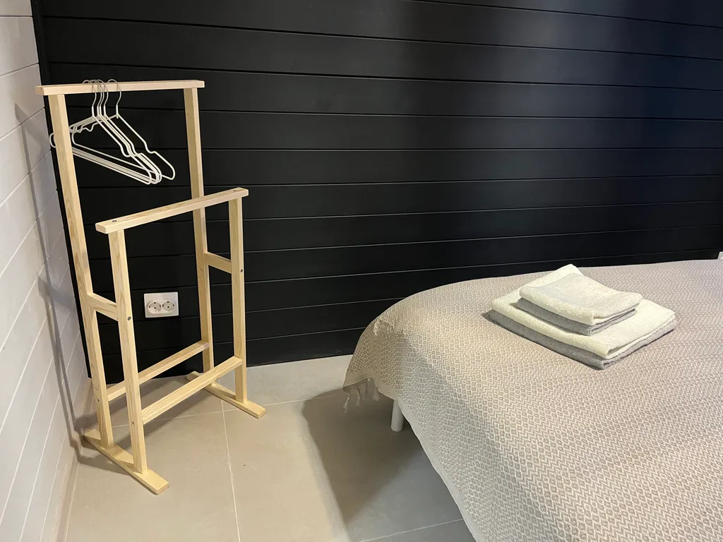 Стильный Барнхаус в окружении леса с сауной и сибирским банным чаном