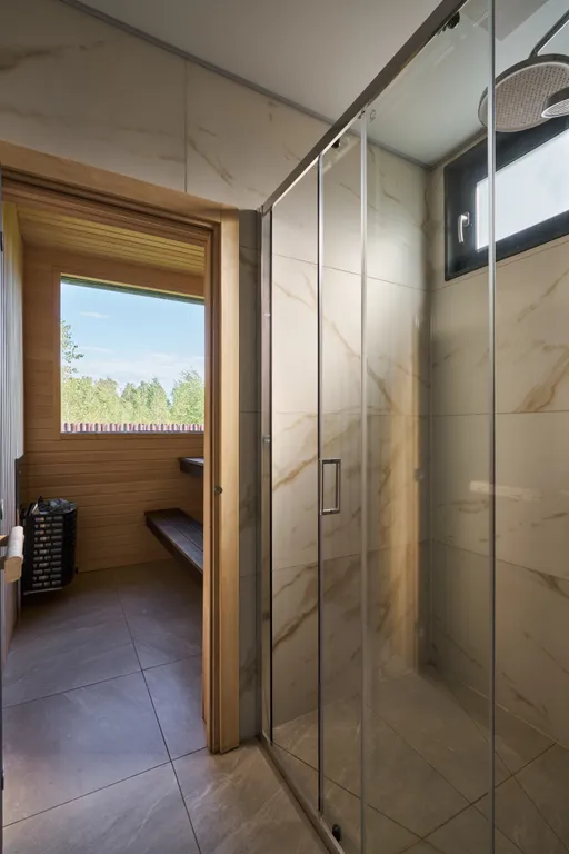 Домик у реки с камином, сауной и чаном