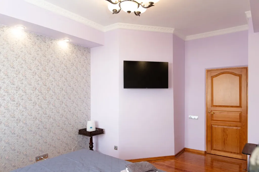 Добротная квартира в самом центре Омска с большими кроватями