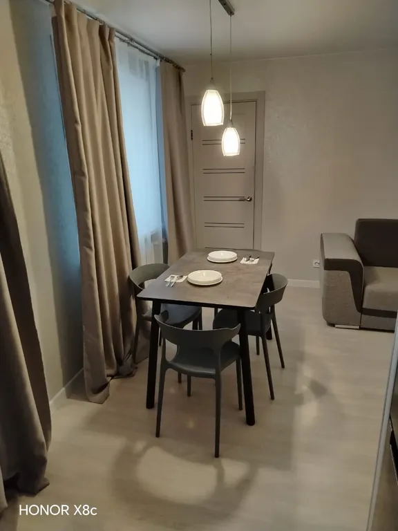 Современная стильная красивая квартира