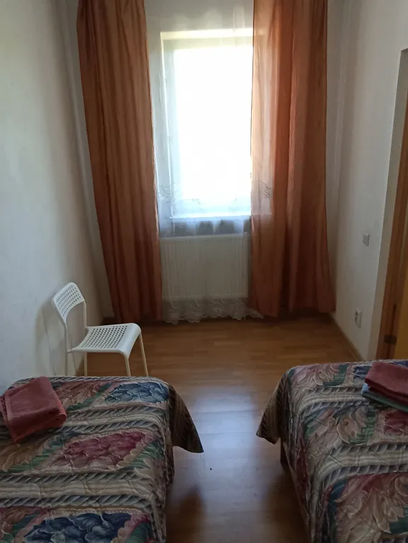 Квартира Квартира 2-х кв. в коттедже, закрытая парковка, центральная часть города — Калининград