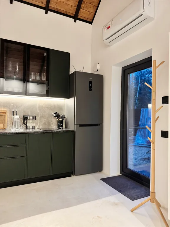 Уютный дом Elovoye в сердце леса с уличным спа-бассейном