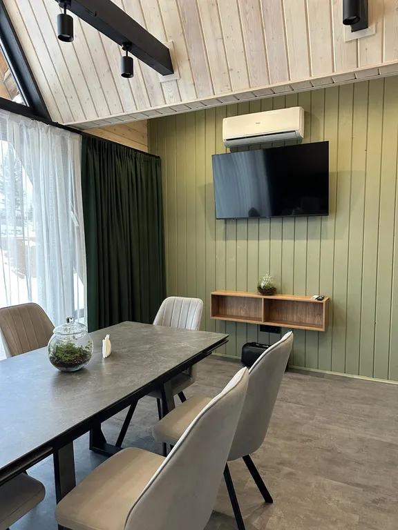 Уютный дом с видом на горы