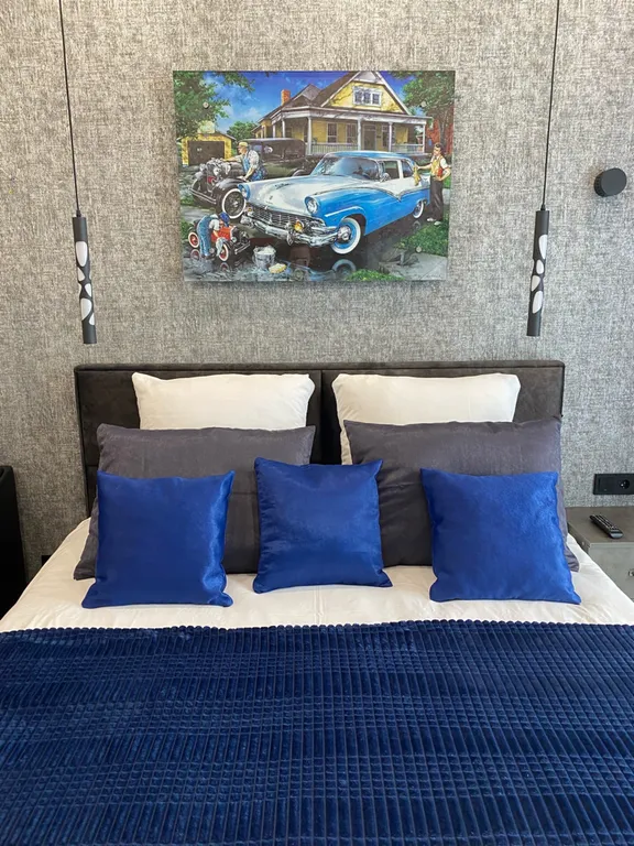 Двухкомнатный премиум апартамент с кондиционером, джакузи и камином