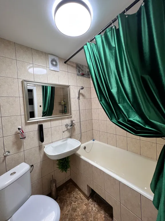 Квартира 3-комнатная Квартира — Евпатория