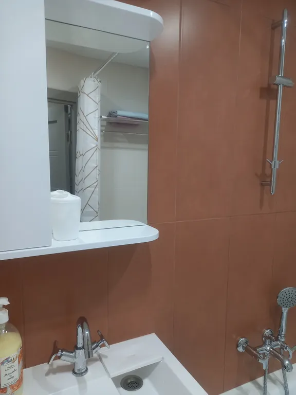 Двухкомнатная квартира после ремонта в центре у жд вокзала