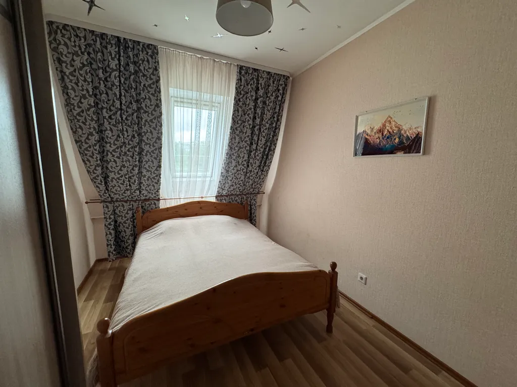 Двухэтажная трёхкомнатная квартира