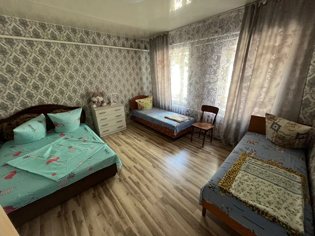 Трёхкомнатный дом в центре Судака)