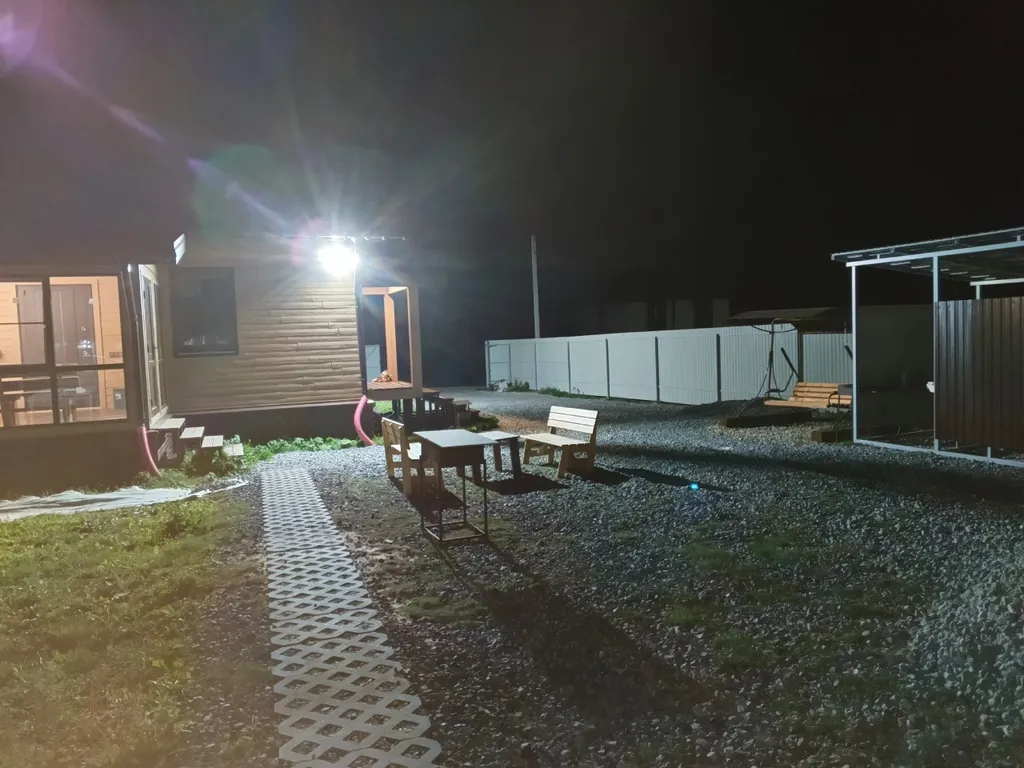 Новый дом-баня с беседками у леса