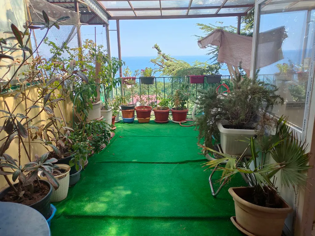 Таунхаус с видом на море и горы