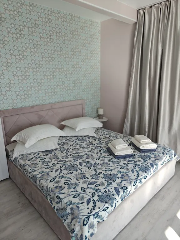 Квартира Апартамент однокомнатный, без кухни — аренда посуточно в Мирный