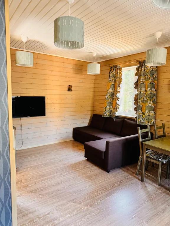 Коттедж Домик под соснами в Свирском — Лодейное Поле