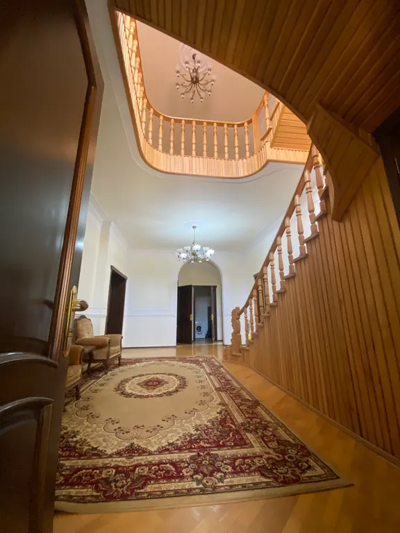 Дом напротив фонтана с потрясающим видом на крепость, фонтан и море