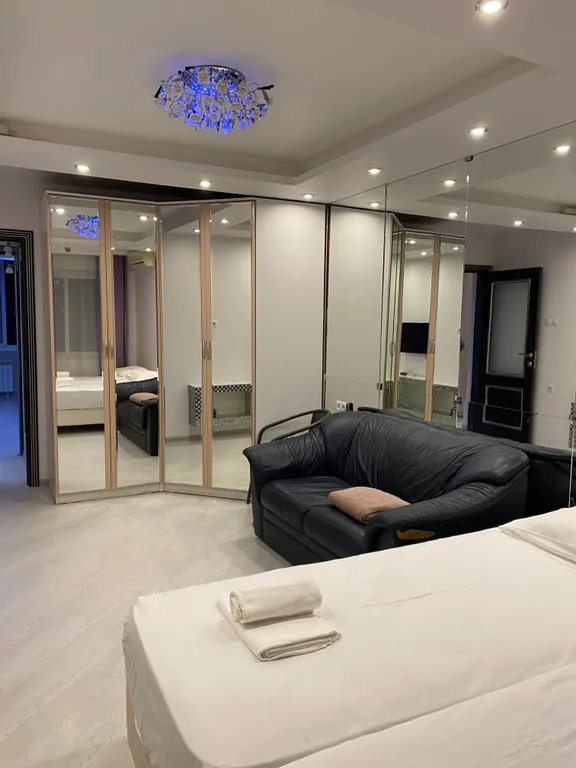 Квартира Просторная 2-комнатная квартира у моря в центре — Адлер