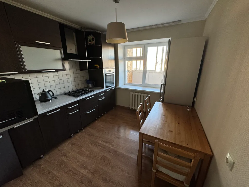 Двухкомнатная квартира в новом чистом районе с видом на парк