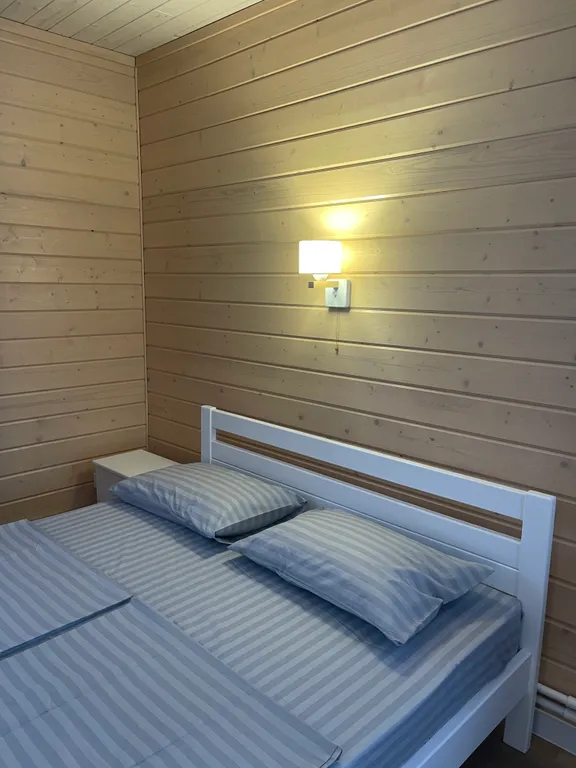 Студия апартаменты на берегу озера рядом с сосновым бором