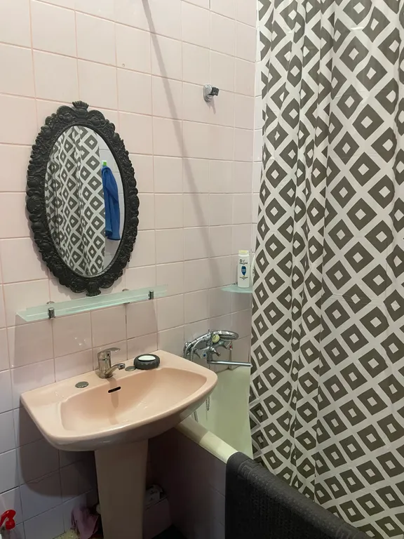 Апартаменты с балконом рядом с парком Ваке