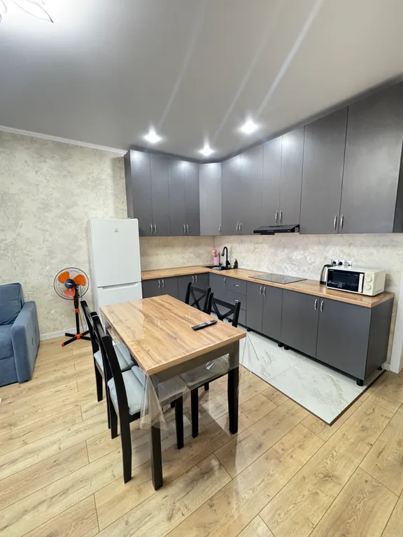 2 ком квартира в центре, жк елимай