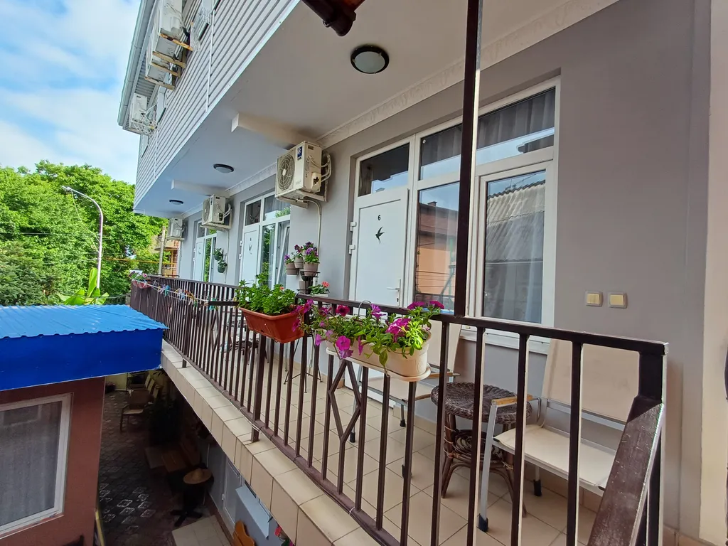 Уютный 4х местный номер в самом центре Лазаревского