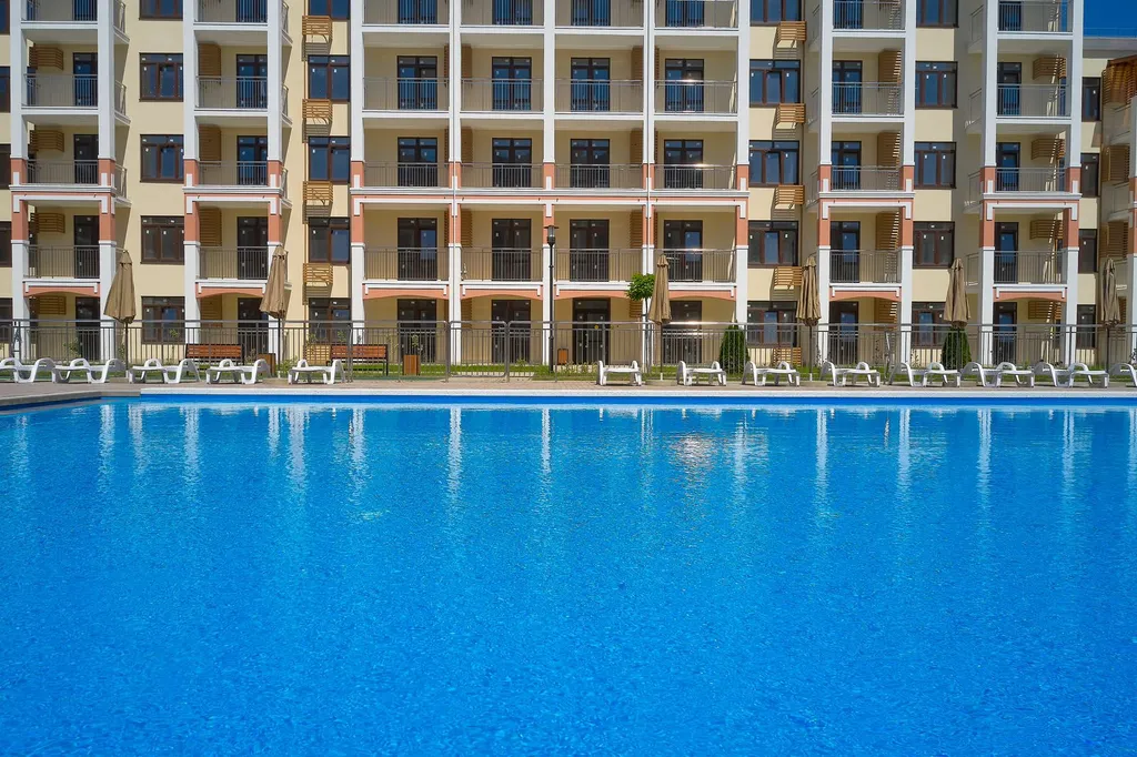 76 Студия с бассейнами на 4 человека