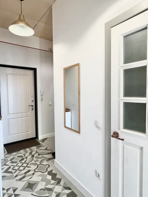 Солнечная квартира у озера рядом с новой набережной