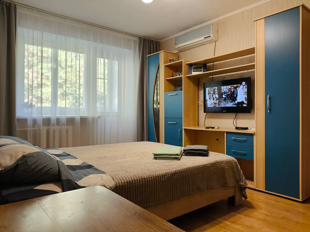 Уютная чистая квартира в хорошем районе — аренда посуточно в Таганрог