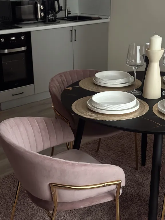 Номер-люкс Розовая пантера в апарт-комплексе Виктория