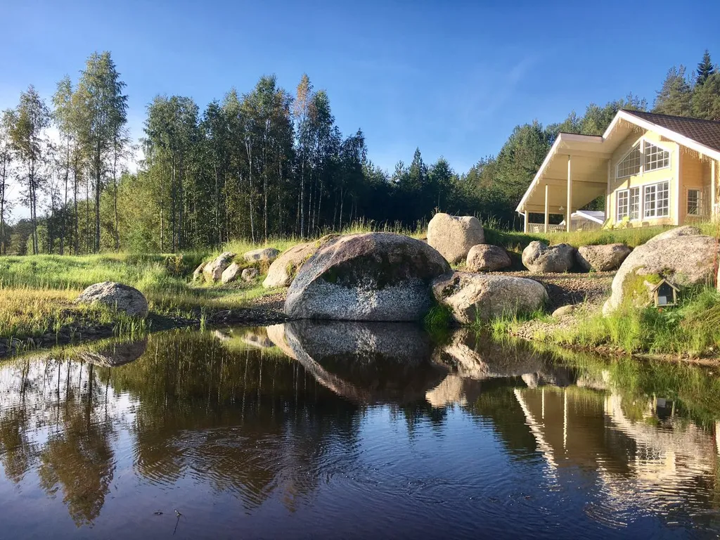 Коттедж с 4 спальнями, сауной и камином