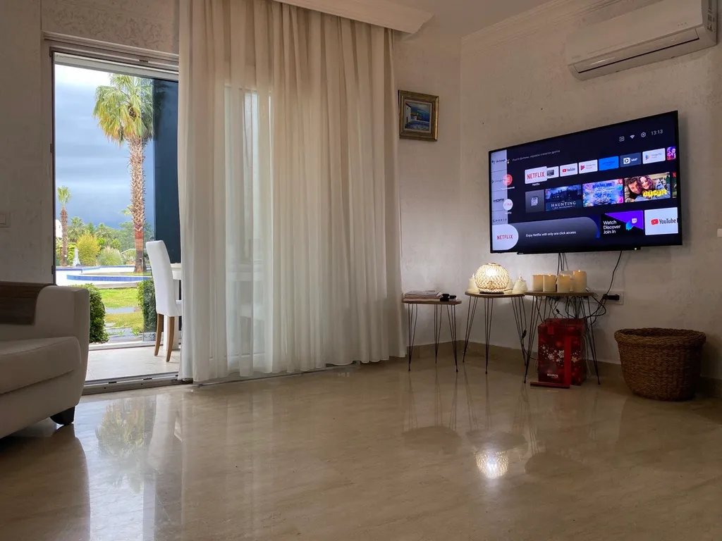 Квартира 2+1 с террасой, 120 кв.м. Большой бассейн.