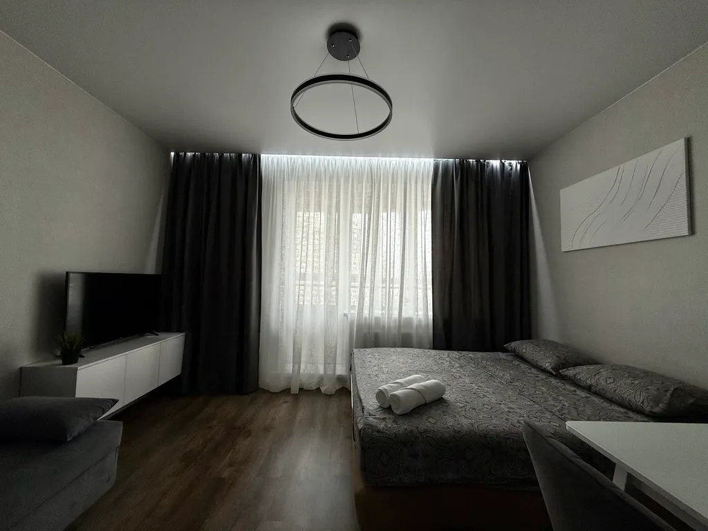 Квартира Квартира Hugge Place | студия у зоопарка с массажной кроватью — Новосибирск