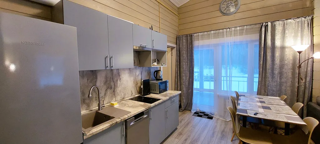 Коттедж Васнецово-озеро, коттедж на берегу озера в окружении леса — Ваньково