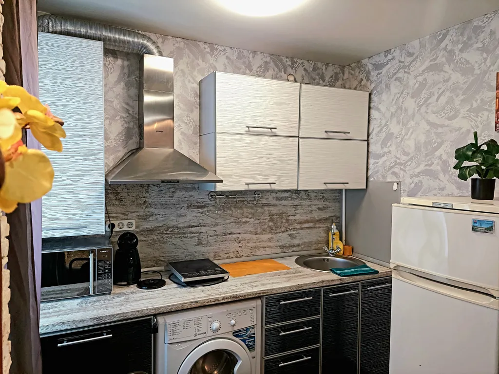 Уютная двухкомнатная недалеко от центра