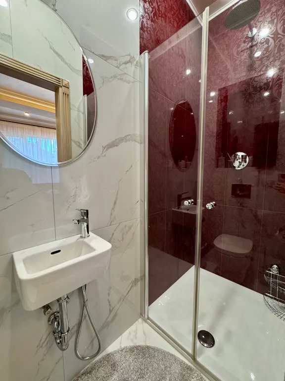 Уютная квартира в доме у озера