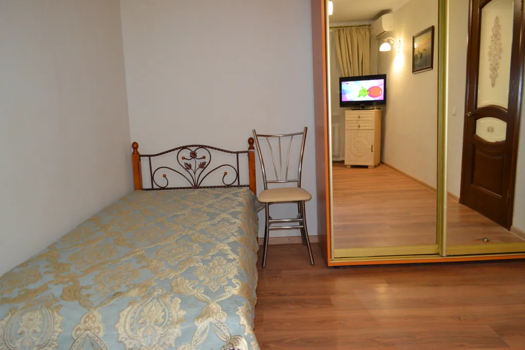 Уютная квартира в центре города возле набережной и галереи Айвазовског